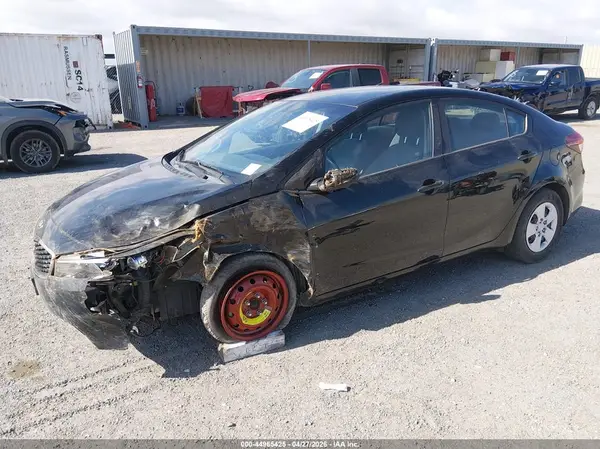 3KPFK4A79HE050065 2017 KIA FORTE - Image 2