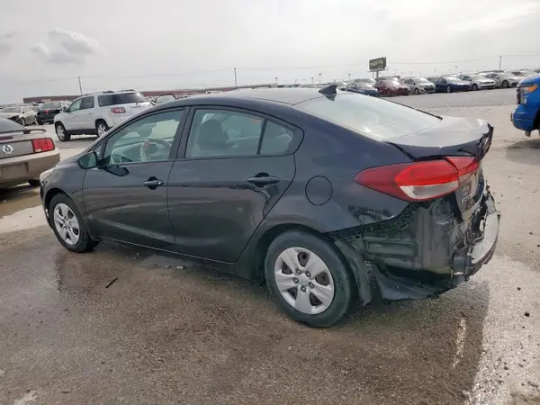 3KPFK4A79HE052124 2017 KIA FORTE - Image 2