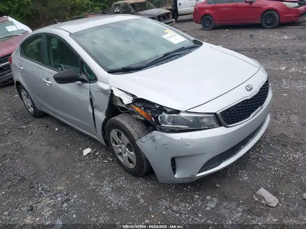 3KPFK4A79HE052169 2017 KIA FORTE - Image 1