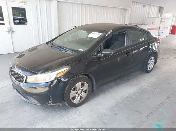3KPFK4A79HE052351 2017 KIA FORTE - Image 2