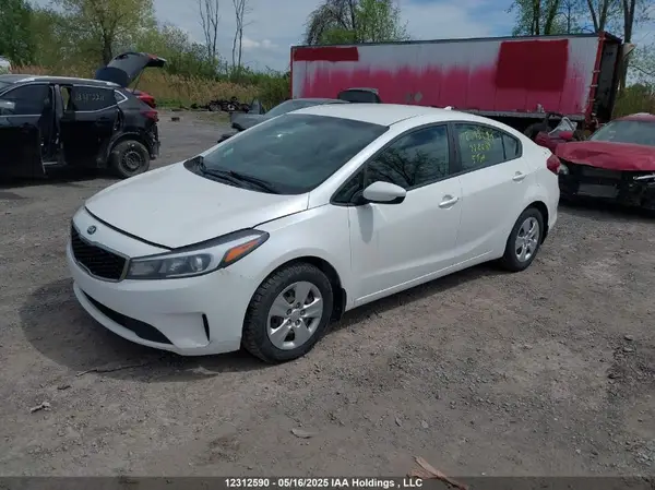3KPFK4A79HE054178 2017 KIA FORTE - Image 2