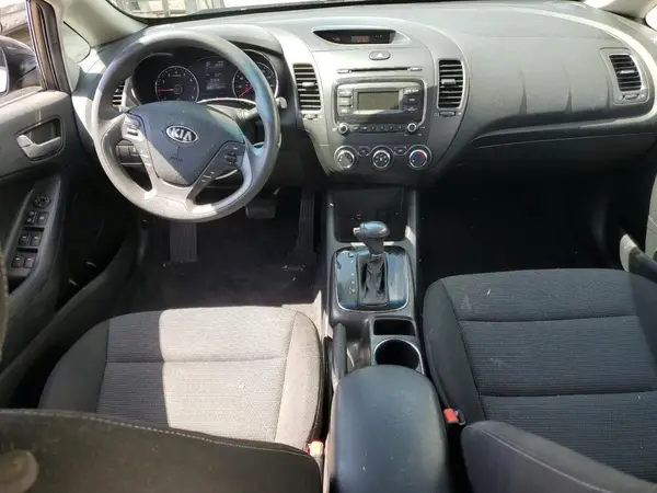 3KPFK4A79HE055153 2017 KIA FORTE - Image 8