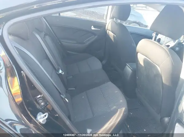 3KPFK4A79HE056657 2017 KIA FORTE - Image 8