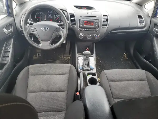 3KPFK4A79HE059400 2017 KIA FORTE - Image 8