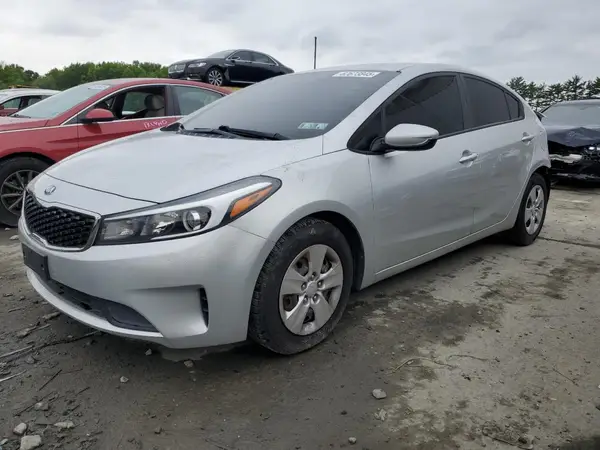 3KPFK4A79HE060370 2017 KIA FORTE - Image 1