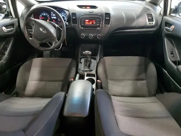 3KPFK4A79HE060854 2017 KIA FORTE - Image 8