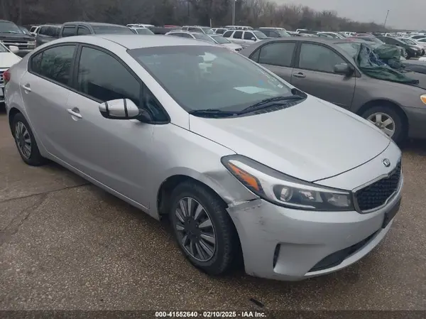3KPFK4A79HE061289 2017 KIA FORTE - Image 1