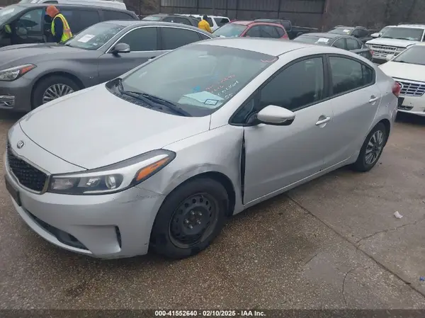 3KPFK4A79HE061289 2017 KIA FORTE - Image 2