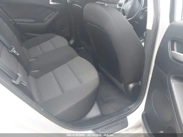 3KPFK4A79HE061289 2017 KIA FORTE - Image 8