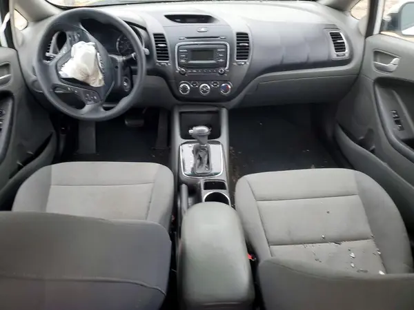 3KPFK4A79HE063074 2017 KIA FORTE - Image 8