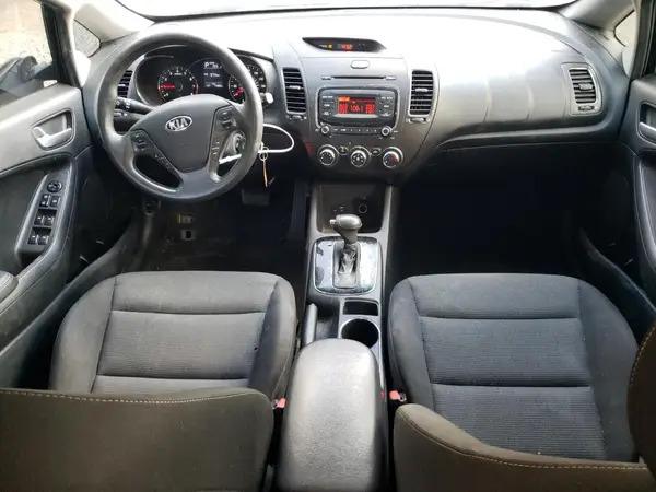 3KPFK4A79HE064208 2017 KIA FORTE - Image 8
