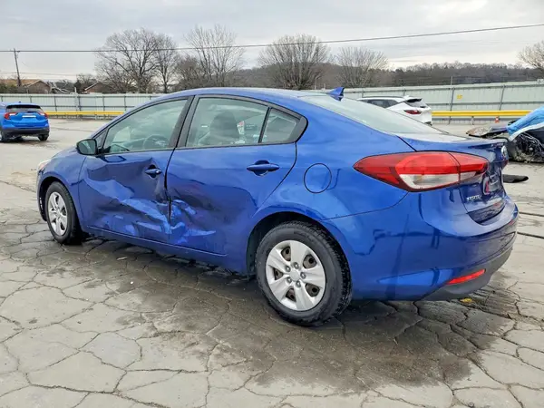3KPFK4A79HE065648 2017 KIA FORTE - Image 2