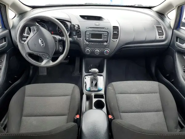 3KPFK4A79HE065648 2017 KIA FORTE - Image 8