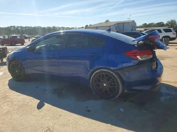 3KPFK4A79HE065925 2017 KIA FORTE - Image 2
