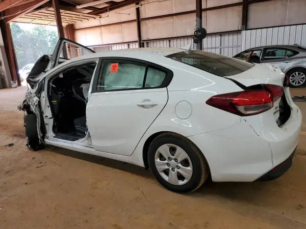 3KPFK4A79HE068484 2017 KIA FORTE - Image 2