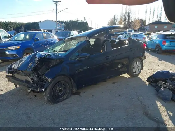 3KPFK4A79HE070882 2017 KIA FORTE - Image 2