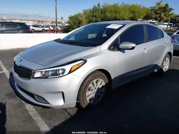 3KPFK4A79HE072891 2017 KIA FORTE - Image 2