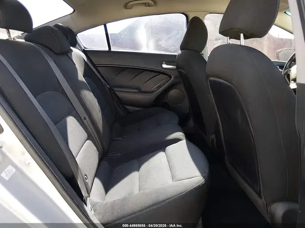 3KPFK4A79HE072891 2017 KIA FORTE - Image 8