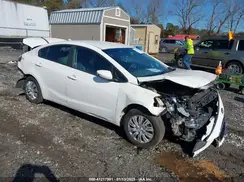 3KPFK4A79HE075662 2017 KIA FORTE