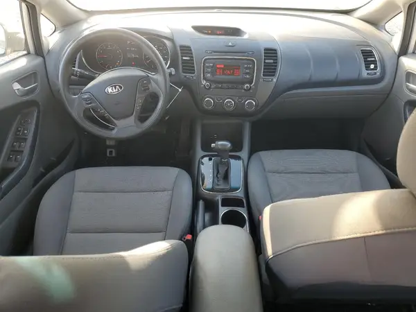 3KPFK4A79HE078044 2017 KIA FORTE - Image 8