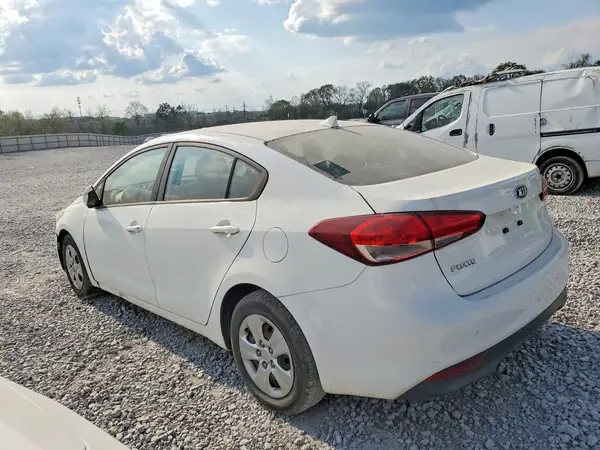 3KPFK4A79HE078917 2017 KIA FORTE - Image 2
