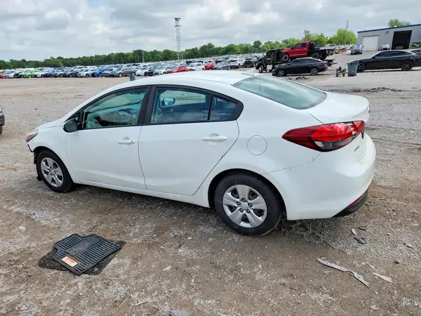 3KPFK4A79HE080179 2017 KIA FORTE - Image 2