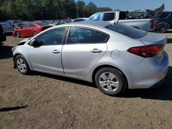 3KPFK4A79HE081915 2017 KIA FORTE - Image 2