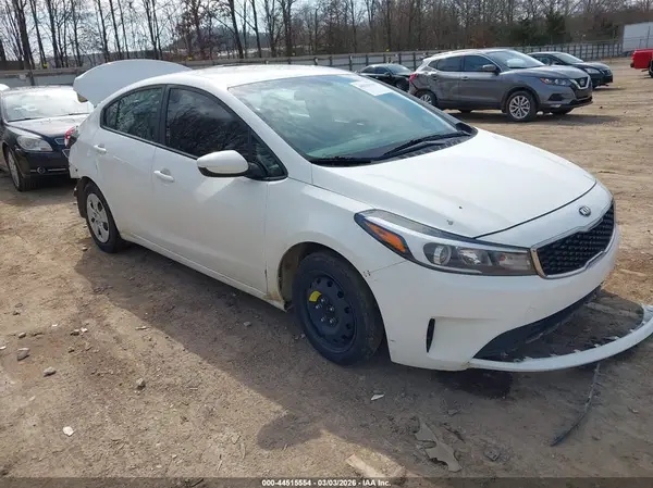 3KPFK4A79HE081963 2017 KIA FORTE - Image 1