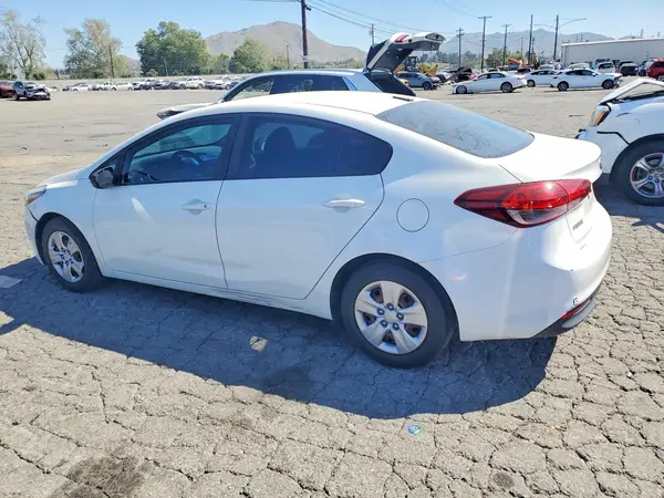 3KPFK4A79HE083003 2017 KIA FORTE - Image 2