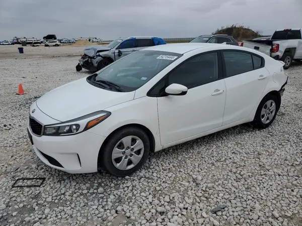 3KPFK4A79HE084989 2017 KIA FORTE - Image 1