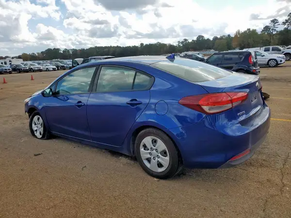 3KPFK4A79HE089352 2017 KIA FORTE - Image 2