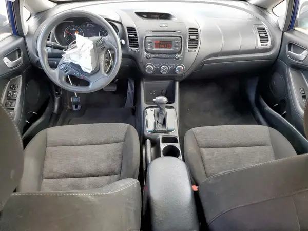3KPFK4A79HE089352 2017 KIA FORTE - Image 8
