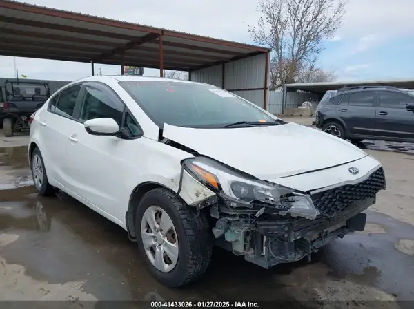 3KPFK4A79HE089531 2017 KIA FORTE - Image 1
