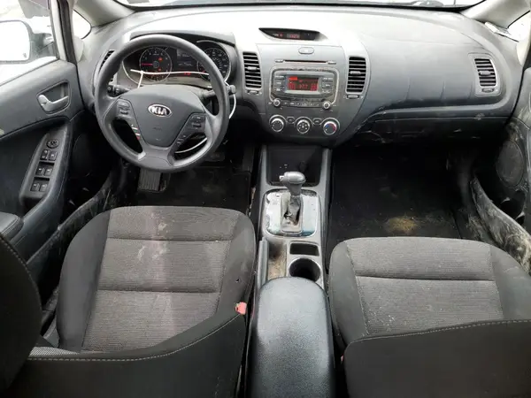 3KPFK4A79HE096771 2017 KIA FORTE - Image 8