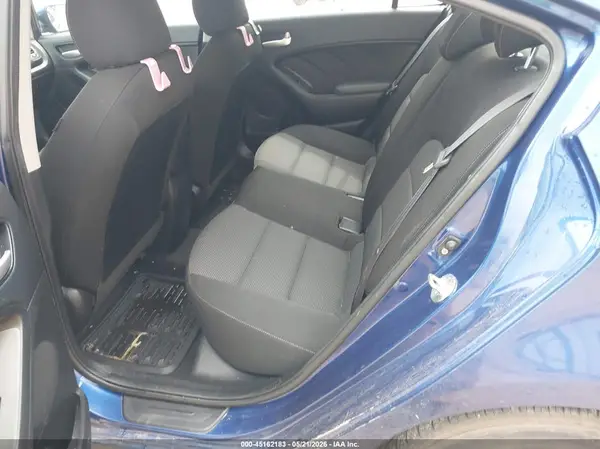 3KPFK4A79HE098097 2017 KIA FORTE - Image 8