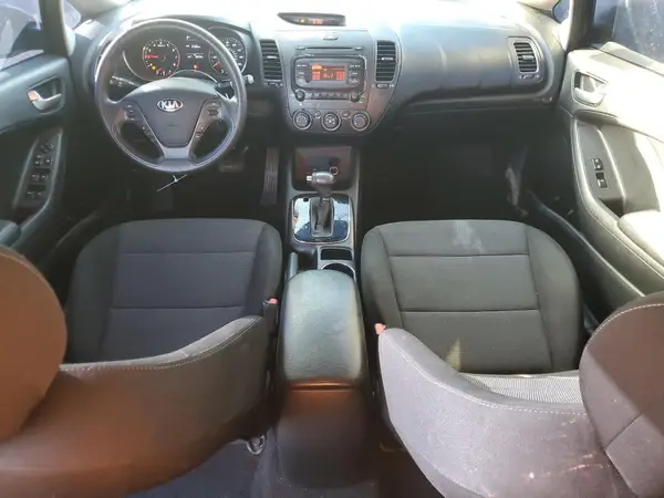 3KPFK4A79HE099640 2017 KIA FORTE - Image 8
