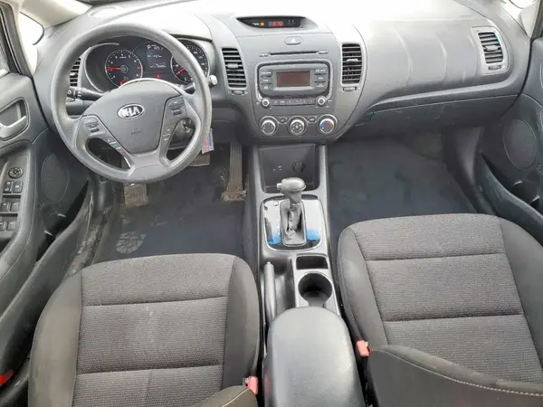 3KPFK4A79HE103346 2017 KIA FORTE - Image 8