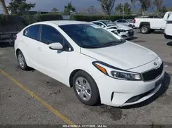 3KPFK4A79HE104318 2017 KIA FORTE