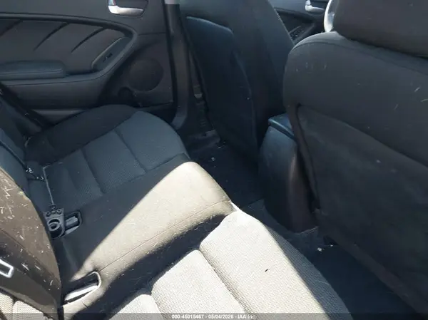 3KPFK4A79HE108904 2017 KIA FORTE - Image 8