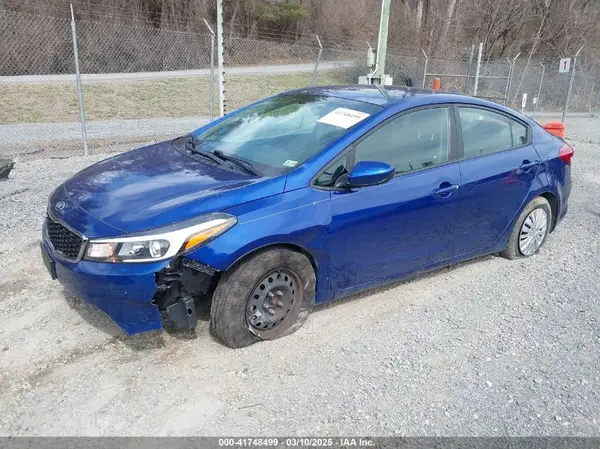 3KPFK4A79HE110183 2017 KIA FORTE - Image 2