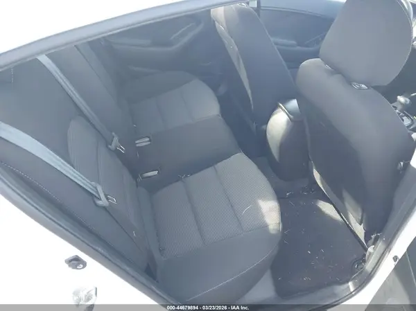 3KPFK4A79HE112709 2017 KIA FORTE - Image 8