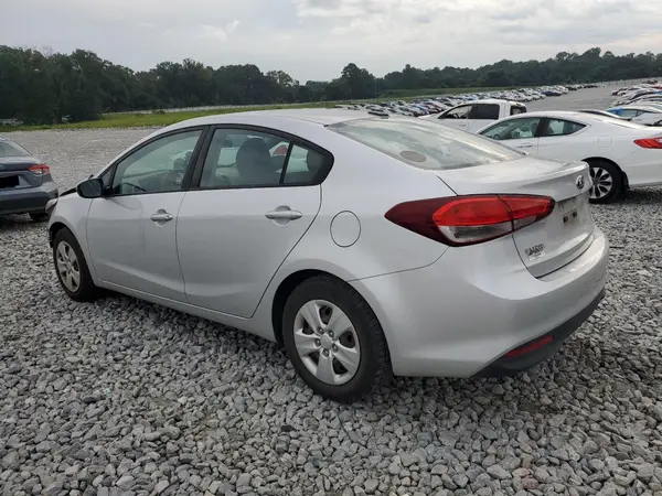 3KPFK4A79HE115674 2017 KIA FORTE - Image 2