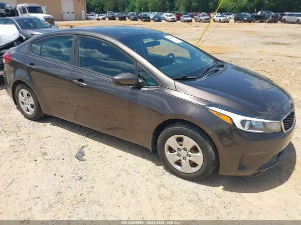 3KPFK4A79HE118123 2017 KIA FORTE - Image 1