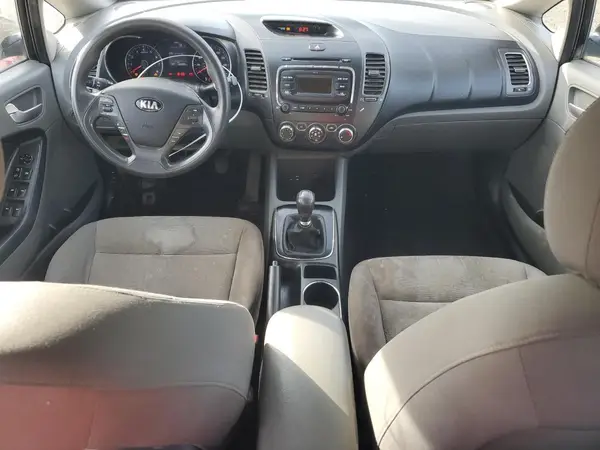 3KPFK4A79HE121202 2017 KIA FORTE - Image 8