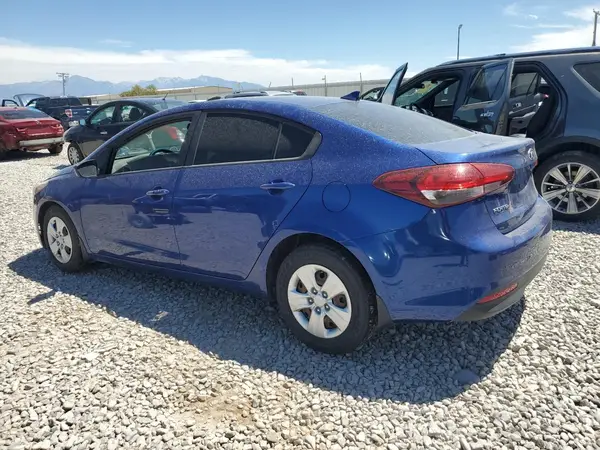 3KPFK4A79HE121524 2017 KIA FORTE - Image 2