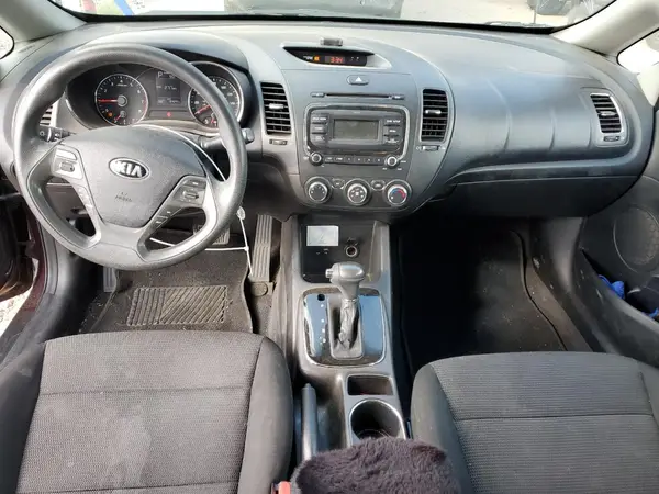 3KPFK4A79HE125203 2017 KIA FORTE - Image 8