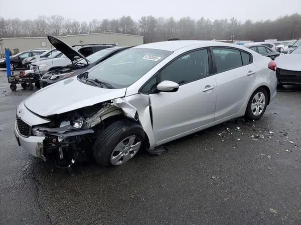 3KPFK4A79HE129820 2017 KIA FORTE - Image 1