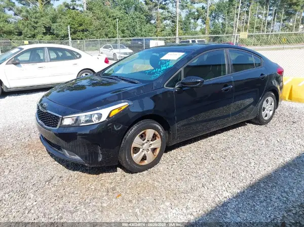 3KPFK4A79HE132846 2017 KIA FORTE - Image 2