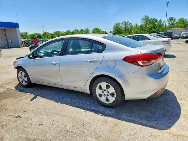 3KPFK4A79HE133589 2017 KIA FORTE - Image 2