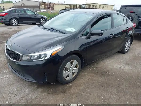3KPFK4A79HE140249 2017 KIA FORTE - Image 2